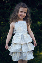 Winter motive kids apron with snowflake print, Cottom-Poly mix | TeaLu Rose Trillium